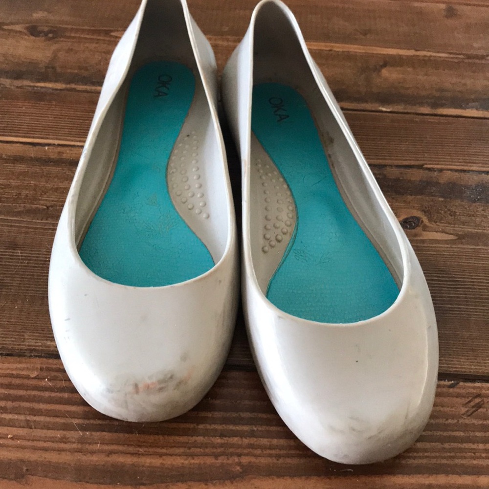 Oka b flats
